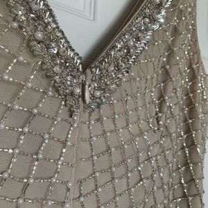 ADRIANNA PAPELL Cream V Neck Gown size 10